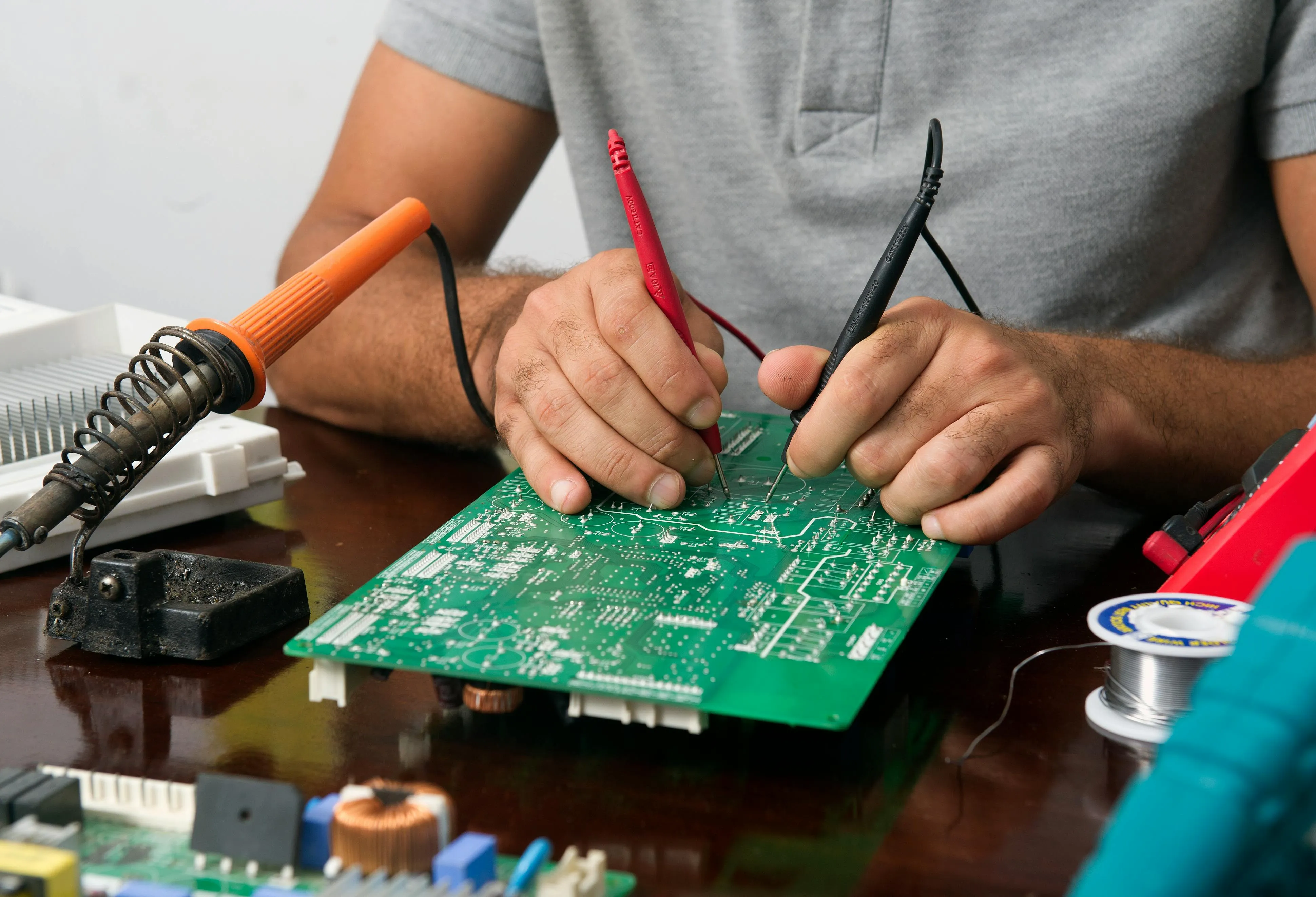 Electronics Repairing Services In Dubai
